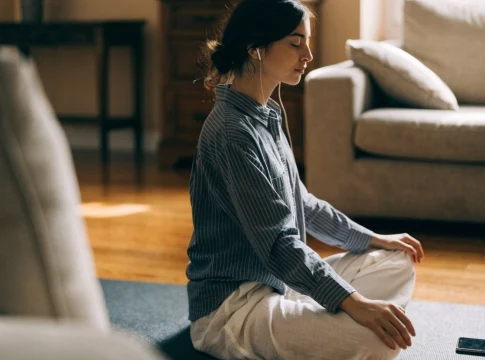 Aplicaciones de música para relajarse: qué ofrece cada una gratis.