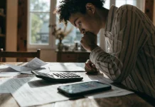 Apps para controle de dívidas: mapeie o que deve e negocie pelo celular