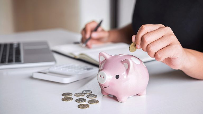 オンラインショッピングでお金を節約する方法