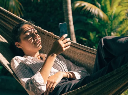 Filmes latinos no celular: passo a passo para ver dublado ou legendado