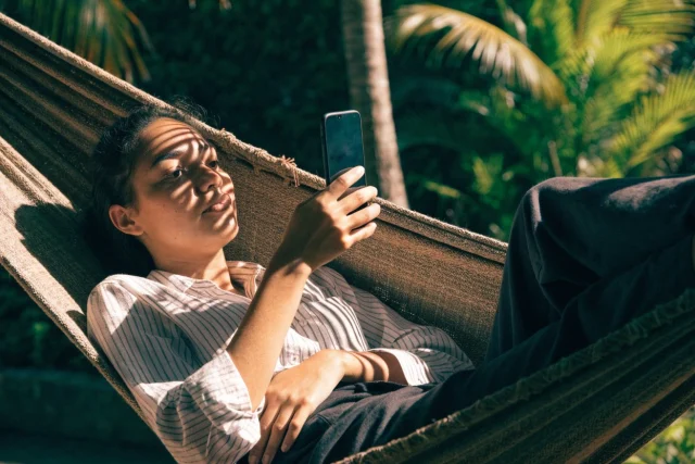 Filmes latinos no celular: passo a passo para ver dublado ou legendado