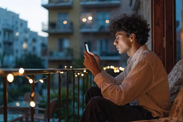 Filmes latinos: onde assistir de graça e por assinatura no Brasil